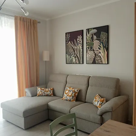 Cleo Apartment *